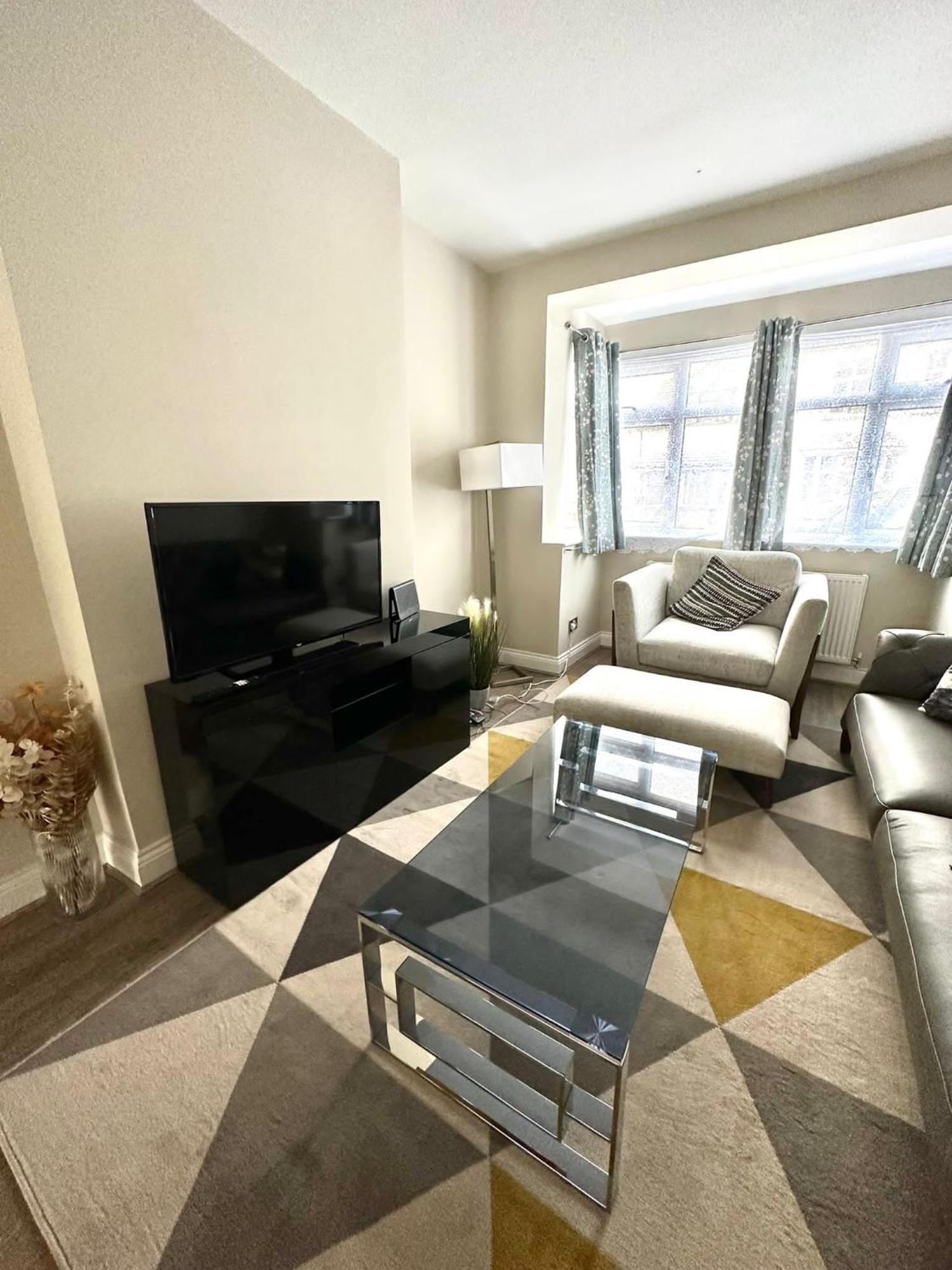 Westcliff On Sea Villa เซาเทนด์ ออน ซี ภายนอก รูปภาพ